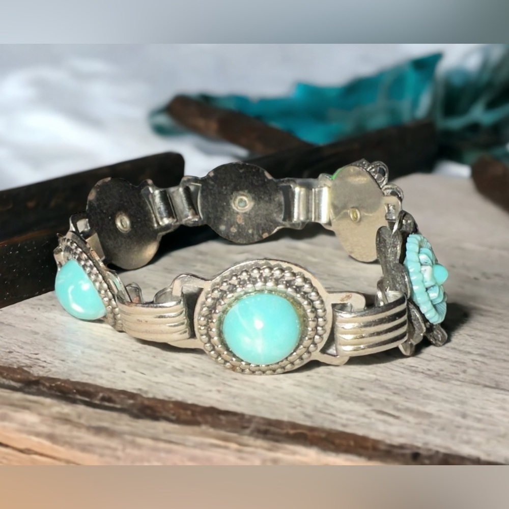 Vintage Silver Tone Turquoise Celluloid flower & half circle panel bracelet 7.5”